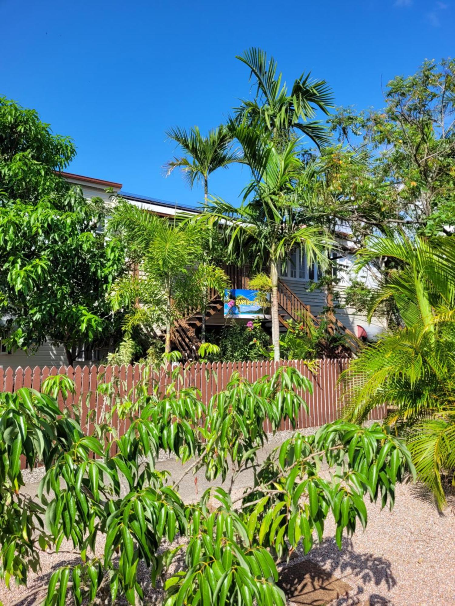 Travellers Paradise Cairns Luaran gambar The house from the street